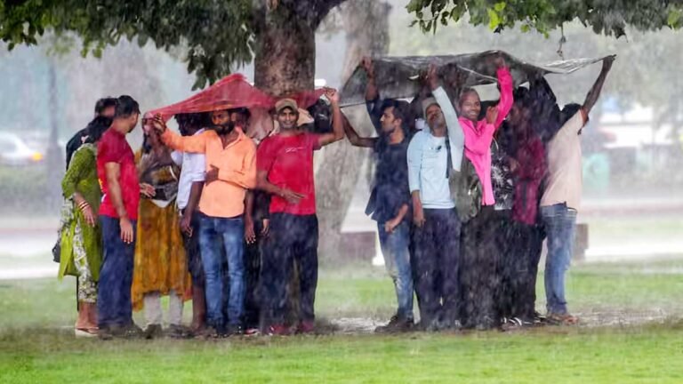 मौसम विभाग की चेतावनी: मध्य प्रदेश, महाराष्ट्र, गुजरात, राजस्थान में 3 दिनों तक भारी बारिश के लिए रेड अलर्ट; देखें पूरा पूर्वानुमान