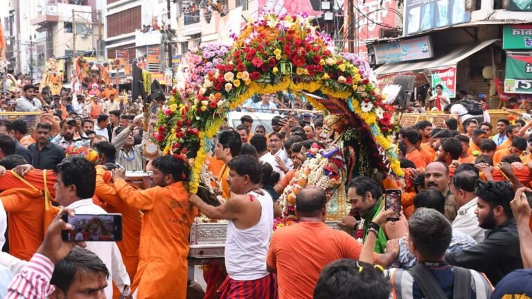 Shravan 2024: श्रावण के अंतिम सोमवार को बाबा महाकाल उमा महेश स्वरूप में देंगे दर्शन
