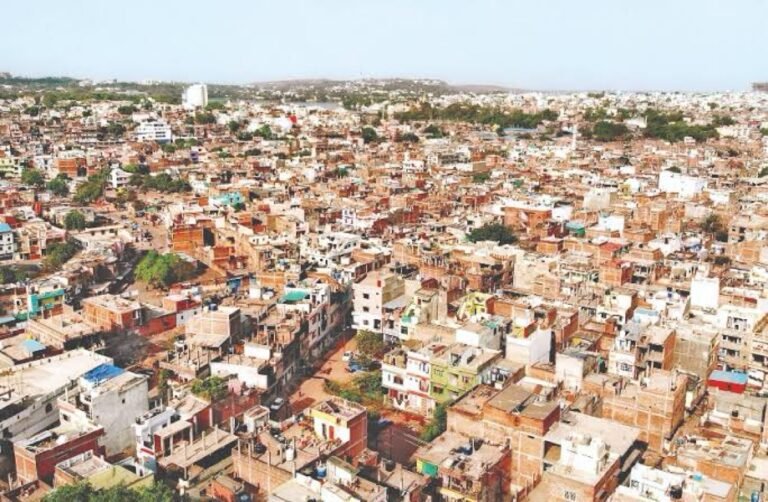 सिवनी में अवैध कॉलोनी का निर्माण: कलेक्टर ने 5 लोगों पर आपराधिक प्रकरण दर्ज करने के आदेश दिए