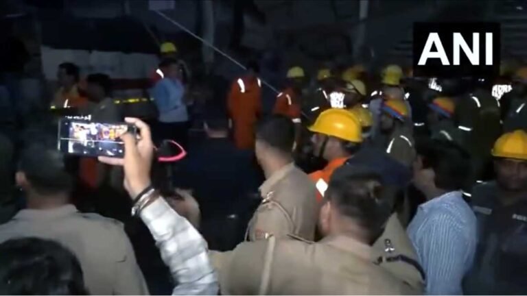Lucknow Transport Nagar News: लखनऊ के ट्रांसपोर्ट नगर में 3 मंजिला इमारत गिरी, 5 की मौत, 24 को बचाया गया