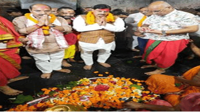 मुख्यमंत्री मोहन यादव का देवघर प्रवास: भगवान महादेव के दर्शन और प्रदेश की मंगलकामना