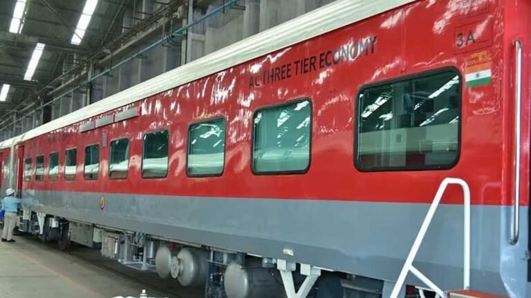 Train Cancelled: 12 ट्रेनें रद्द, कई ट्रेन शॉर्ट टर्मिनेट तो कई के मार्ग परिवर्तित