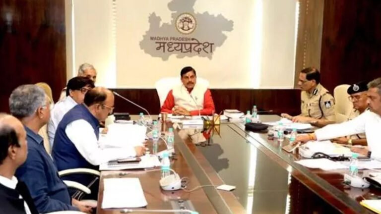 MP NEWS: जनजातीय विद्यार्थियों की विशिष्ट शिक्षण संस्थाओं में लगेंगे  डिजीटल बोर्ड – एक महत्वपूर्ण कदम