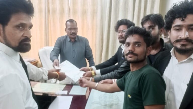 सिवनी: जिला पंचायत सीईओ नवजीवन विजय पवार की तानाशाही चरम पर, नरेंद्र मोदी विचार मंच ने सौंपा ज्ञापन