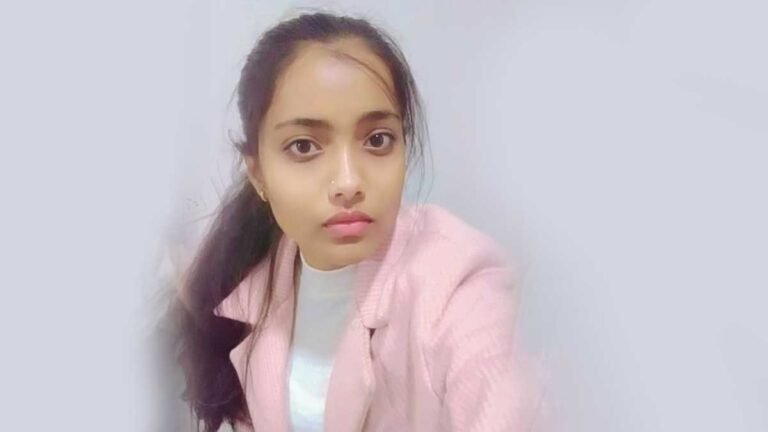 सिवनी: आकांक्षा सनोडिया ने CBSE बोर्ड कक्षा 10वीं में 97% अंक प्राप्त कर बढ़ाया सिवनी जिले का मान