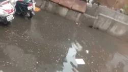 सिवनी: महामाया वार्ड में 10 मिनिट की बारिश से बना वार्ड के अन्दर तालाब; नगरपालिका की खुली पोल