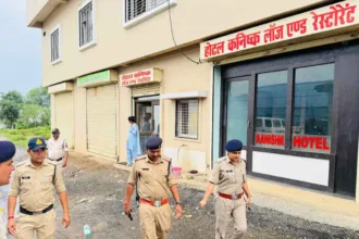 एक्शन मोड में सिवनी पुलिस: होटलों में अचानक दबिश, अवैध गतिविधियों पर कसा शिकंजा - VIDEO