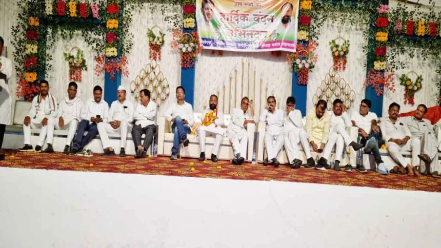 Slogans of 'vote thieves leave the throne' echoed in Barghat, Congress's foot march attracted a huge crowd.