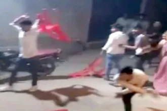 Seoni-Barat-Me-Ladai