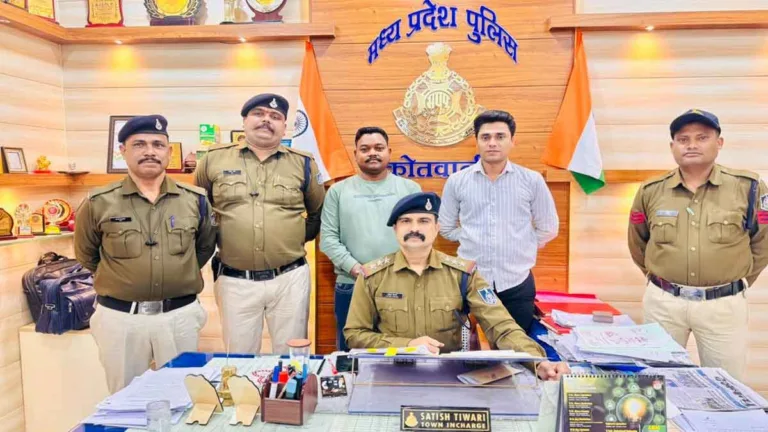 सिवनी: रात के अंधेरे में गौवंश ठूंसकर नागपुर कत्लखाने ले जा रहा था ट्रक! सिवनी पुलिस ने फिल्मी अंदाज़ में पकड़े तस्कर