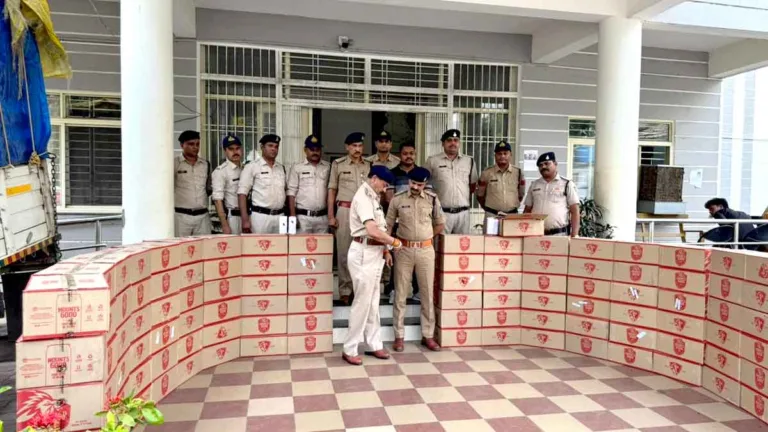 सिवनी: लूघरवाडा शराब दुकान से बड़ा खुलासा! 2,67,289 ₹ की 121 पेटी बीयर के साथ 4 तस्कर गिरफ्तार, पुलिस की ताबड़तोड़ कार्रवाई
