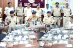 सिवनी कोतवाली पुलिस द्वारा छह चोरी के मामलों का खुलासा, गिरफ्तार आरोपी और बरामद सोने-चांदी के जेवर।