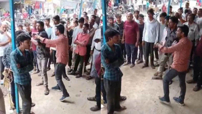 chhindwara-chaurai-two-youths-beaten-on-theft-suspicion-video-viral चौरई में चोरी के संदेह में दो युवकों के साथ कथित मारपीट से जुड़ा वायरल वीडियो का सांकेतिक दृश्य।