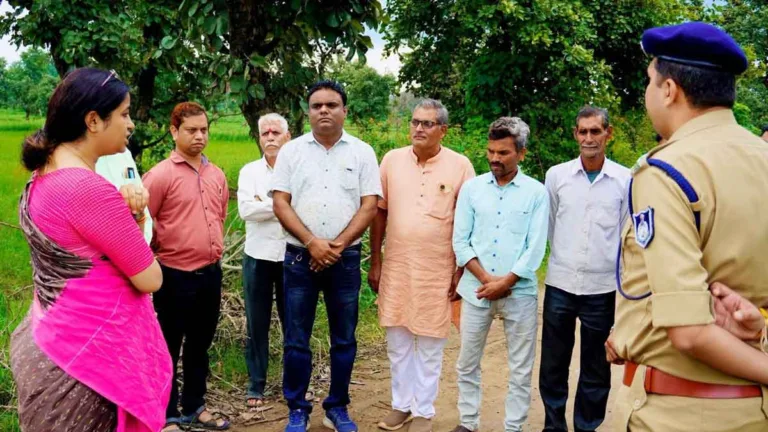 प्राकृतिक खेती कर आय बढ़ा रहे सिवनी जिले के किसान: खेतों का कलेक्टर-एसपी ने किया अवलोकन